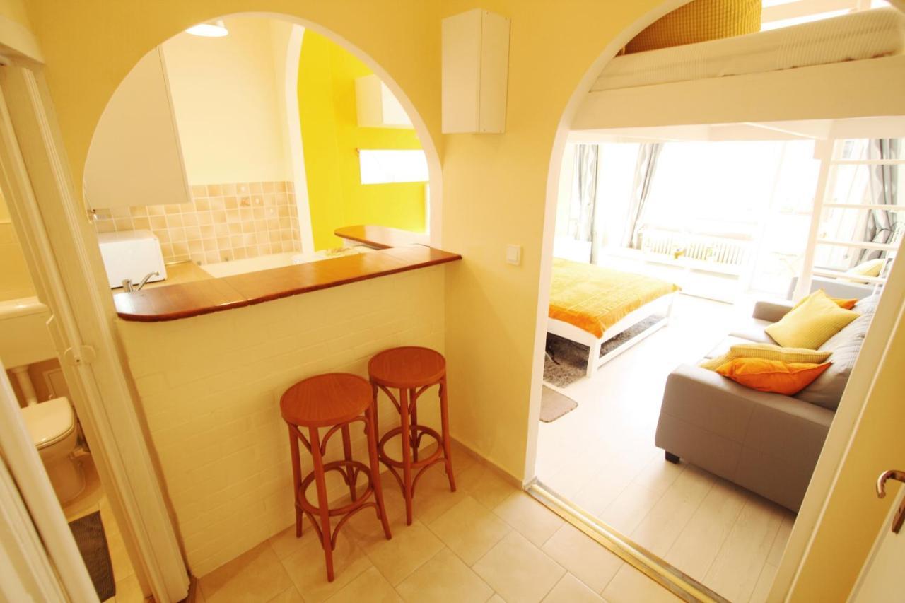 Sunny Studio With Balcony In Party District Budapest Luaran gambar