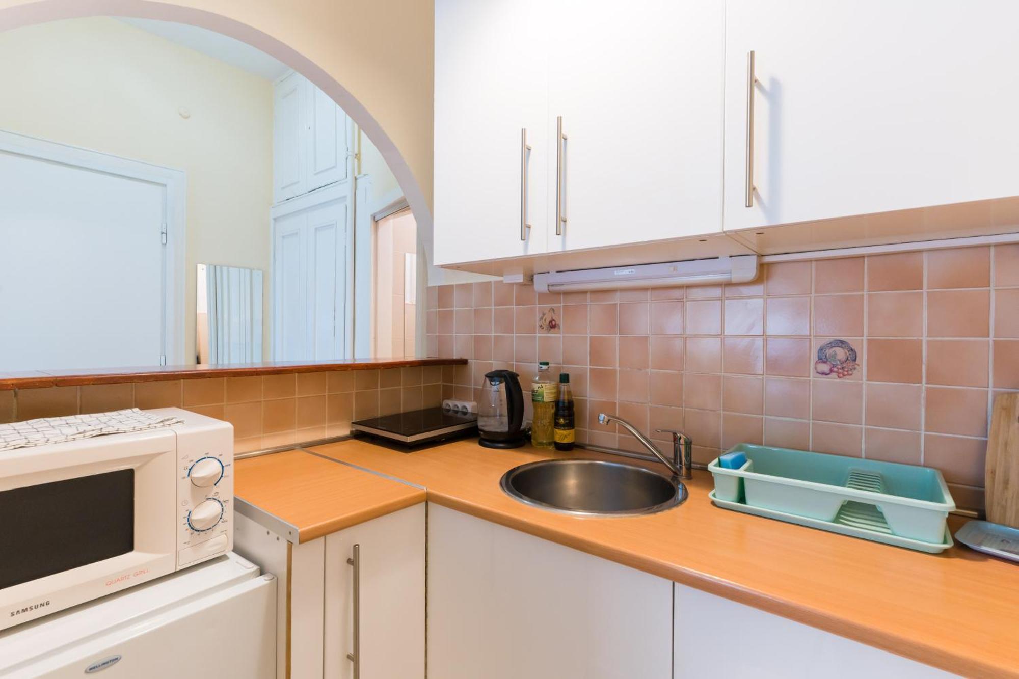 Sunny Studio With Balcony In Party District Budapest Luaran gambar